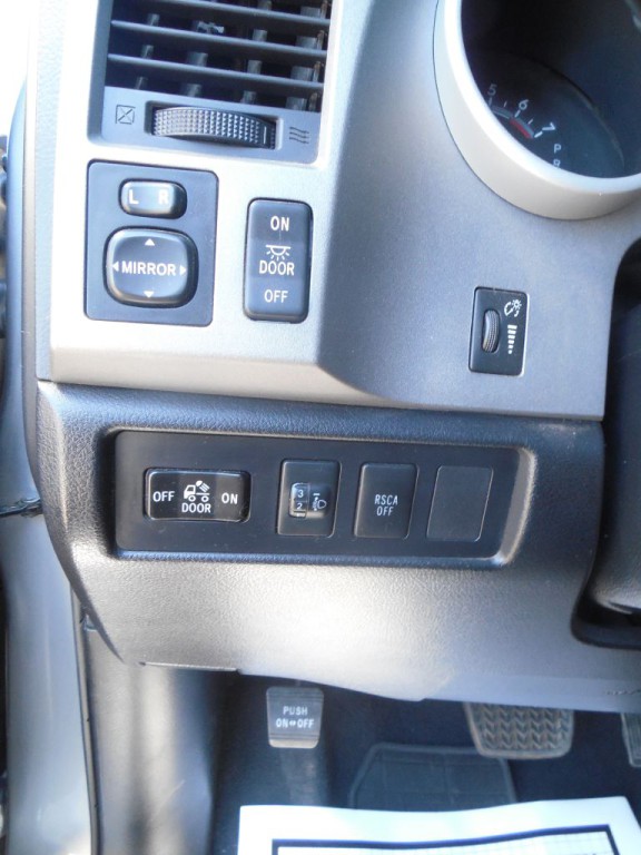 2013 Toyota Tundra Image 7