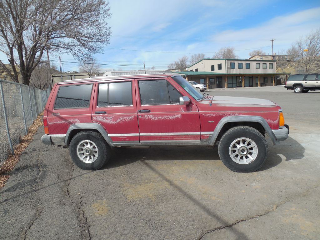 1990 Jeep Cherokee Image 2