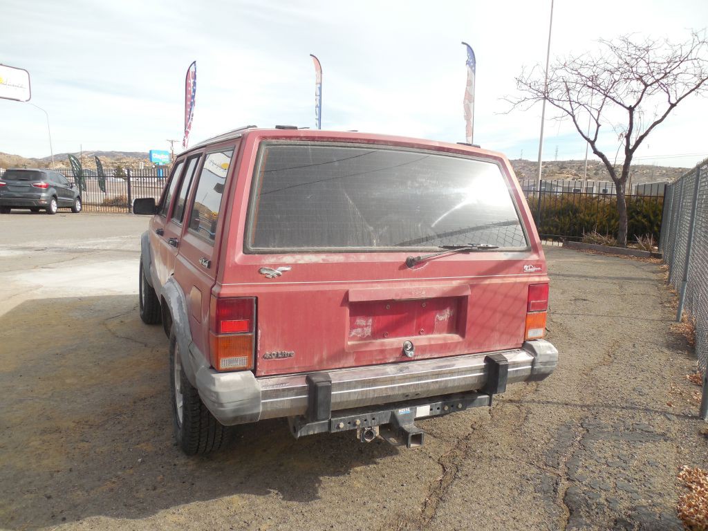 1990 Jeep Cherokee Image 4