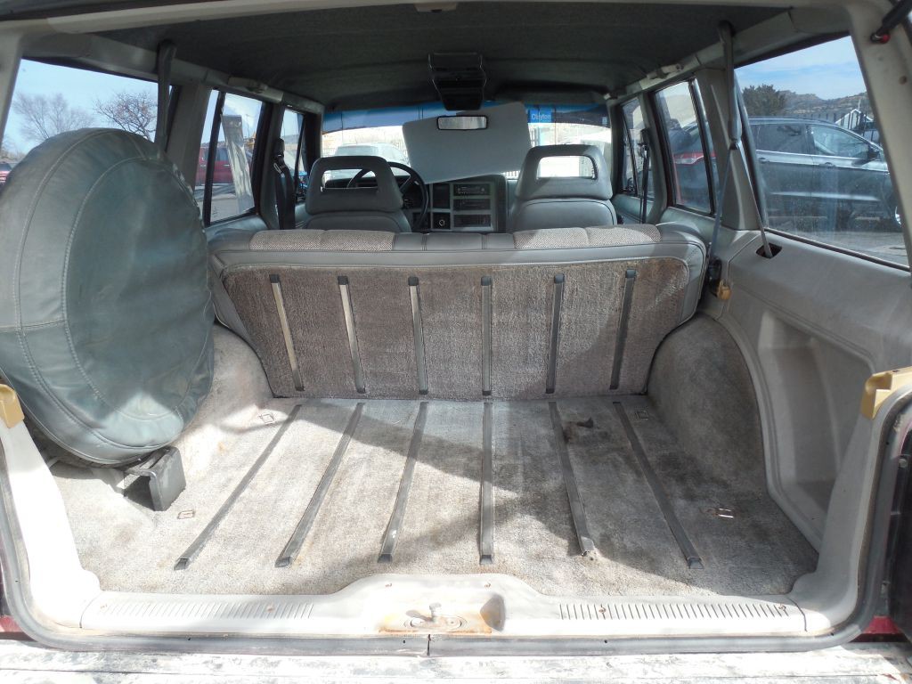 1990 Jeep Cherokee Image 11