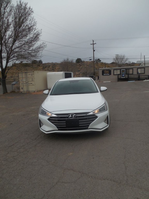 2020 Hyundai Elantra Image 1