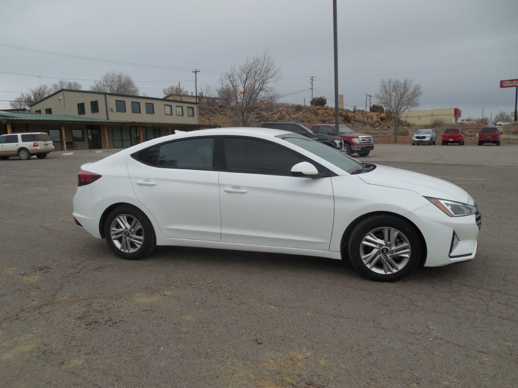 2020 Hyundai Elantra Image 2