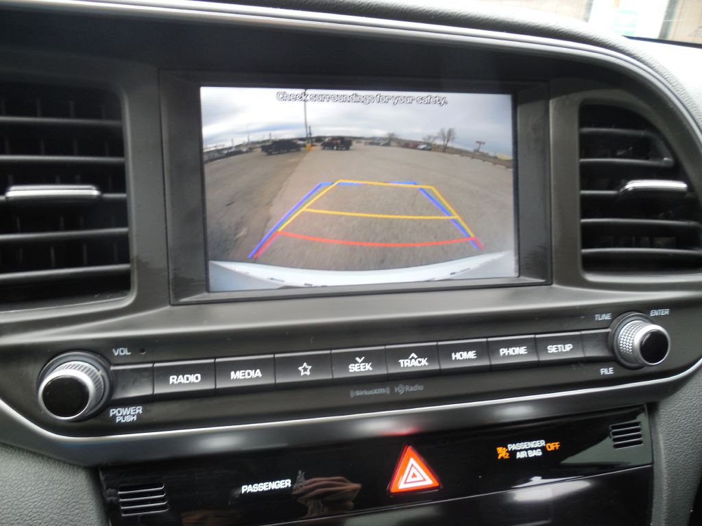 2020 Hyundai Elantra Image 11