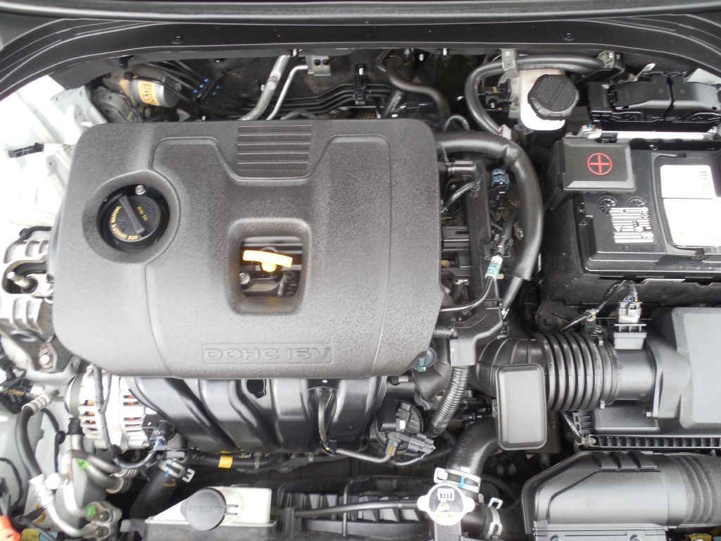 2020 Hyundai Elantra Image 12