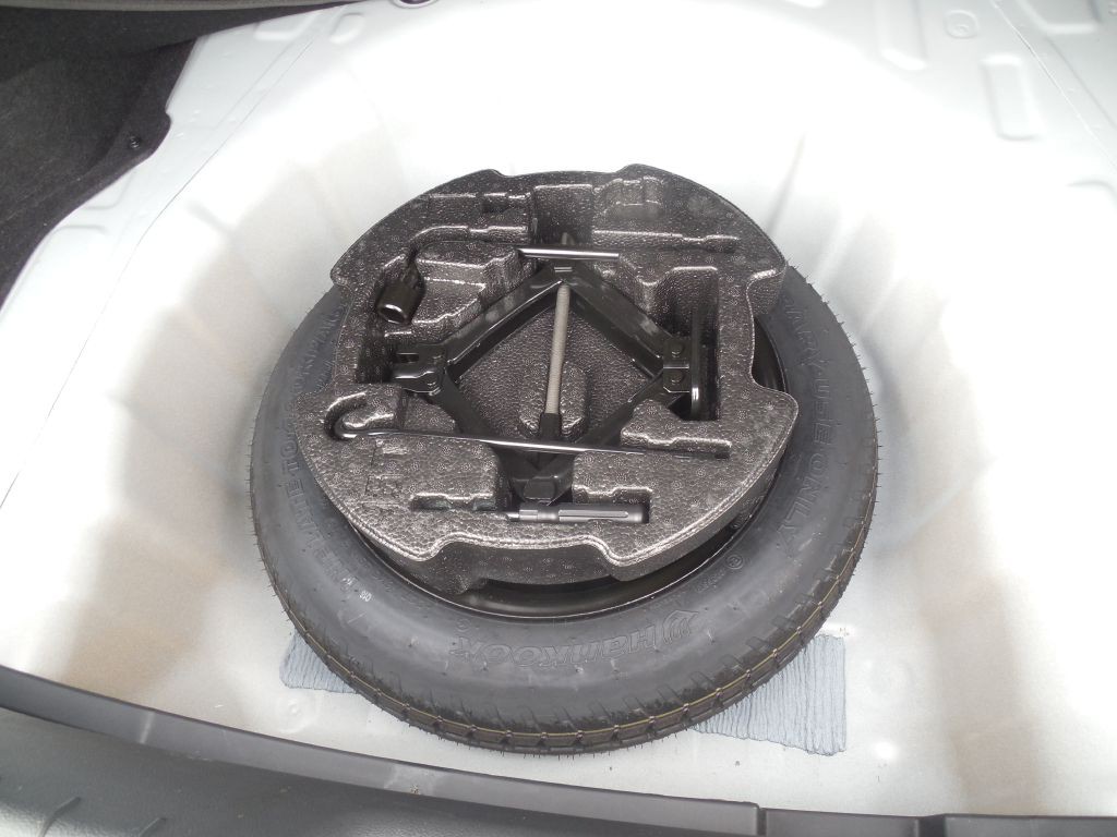 2020 Hyundai Elantra Image 15