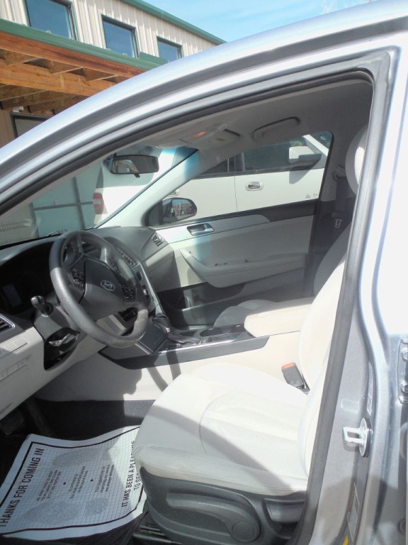 2015 Hyundai Sonata Image 6