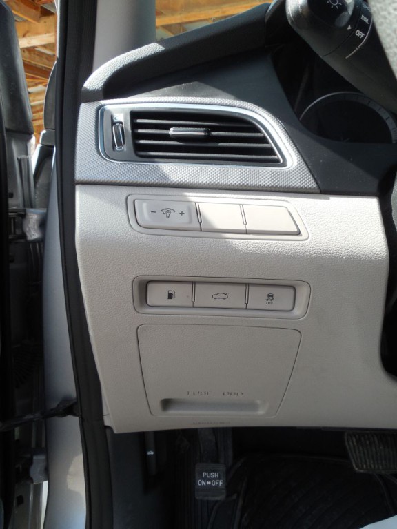 2015 Hyundai Sonata Image 9