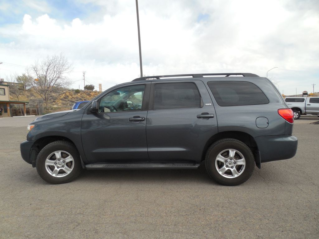 2008 Toyota Sequoia Image 2