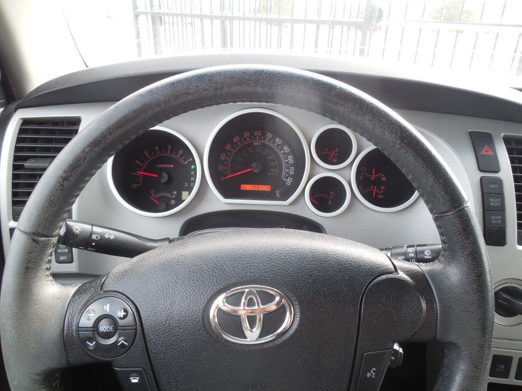 2008 Toyota Sequoia Image 10