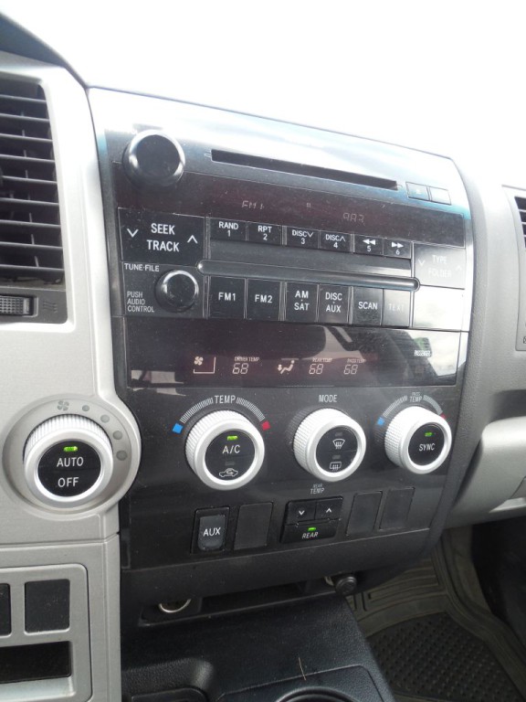 2008 Toyota Sequoia Image 11