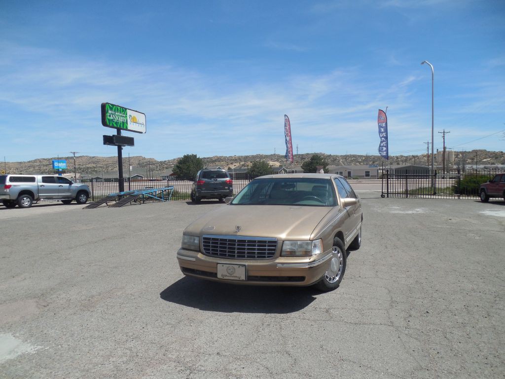 1999 Cadillac DeVille Image 2