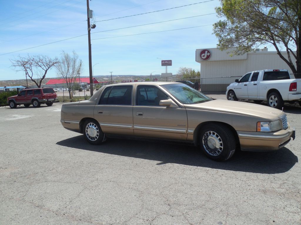 1999 Cadillac DeVille Image 3
