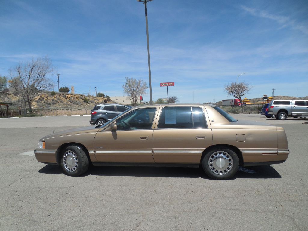 1999 Cadillac DeVille Image 4
