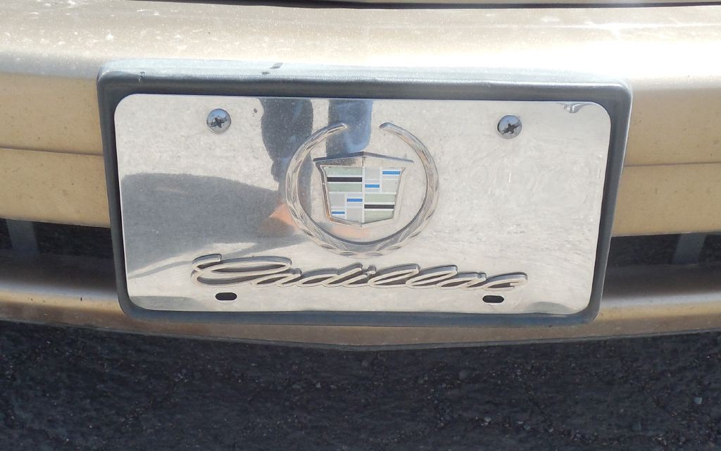 1999 Cadillac DeVille Image 7