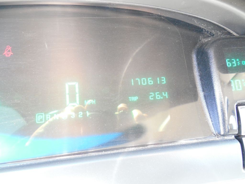 1999 Cadillac DeVille Image 13