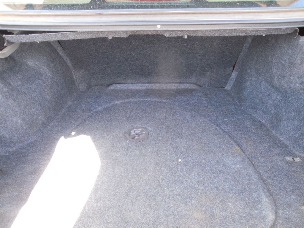1999 Cadillac DeVille Image 17