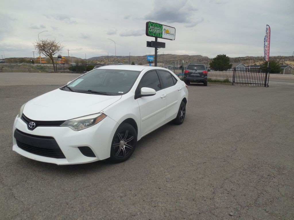 2015 Toyota Corolla Image 1