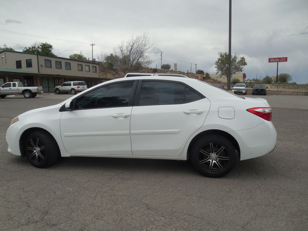 2015 Toyota Corolla Image 6