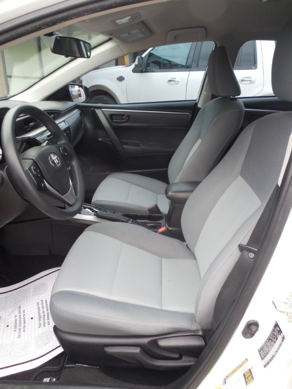 2015 Toyota Corolla Image 8