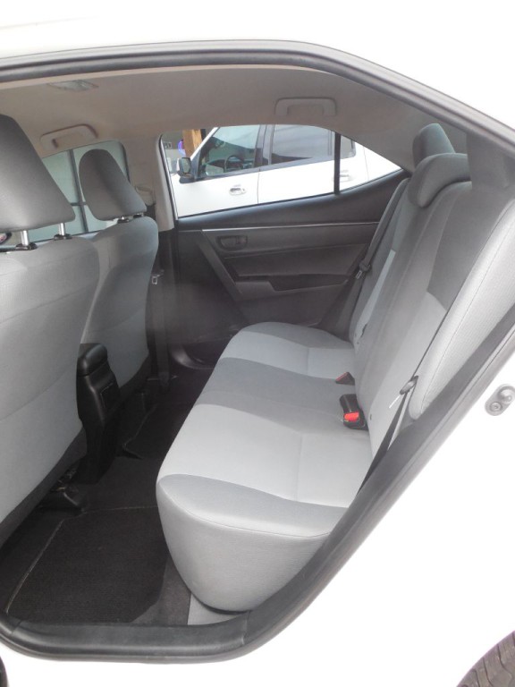 2015 Toyota Corolla Image 9