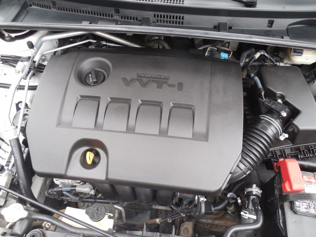 2015 Toyota Corolla Image 17