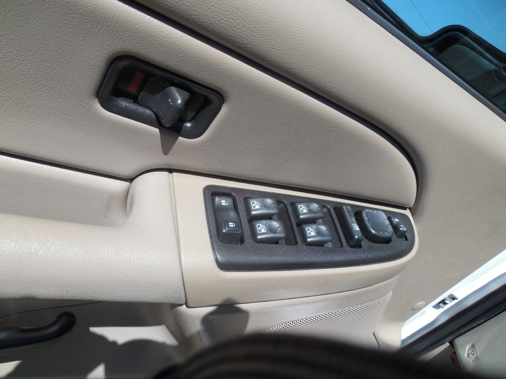 2005 GMC Yukon Image 7