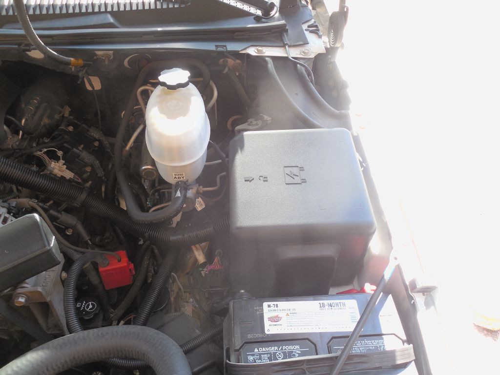 2005 GMC Yukon Image 16