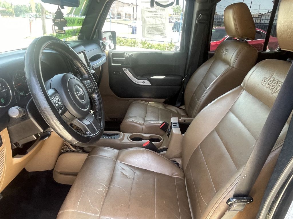2011 Jeep Wrangler Unlimited Image 6