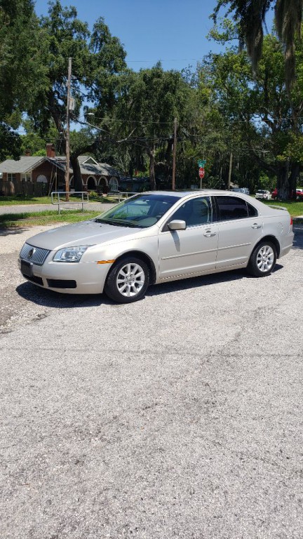 2009 Mercury Milan Image 1
