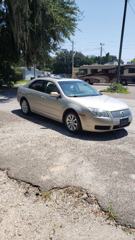2009 Mercury Milan Image 4