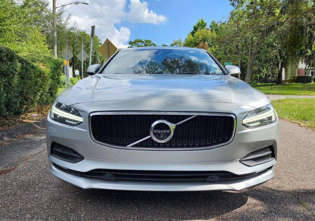 2018 Volvo S90 Image 2