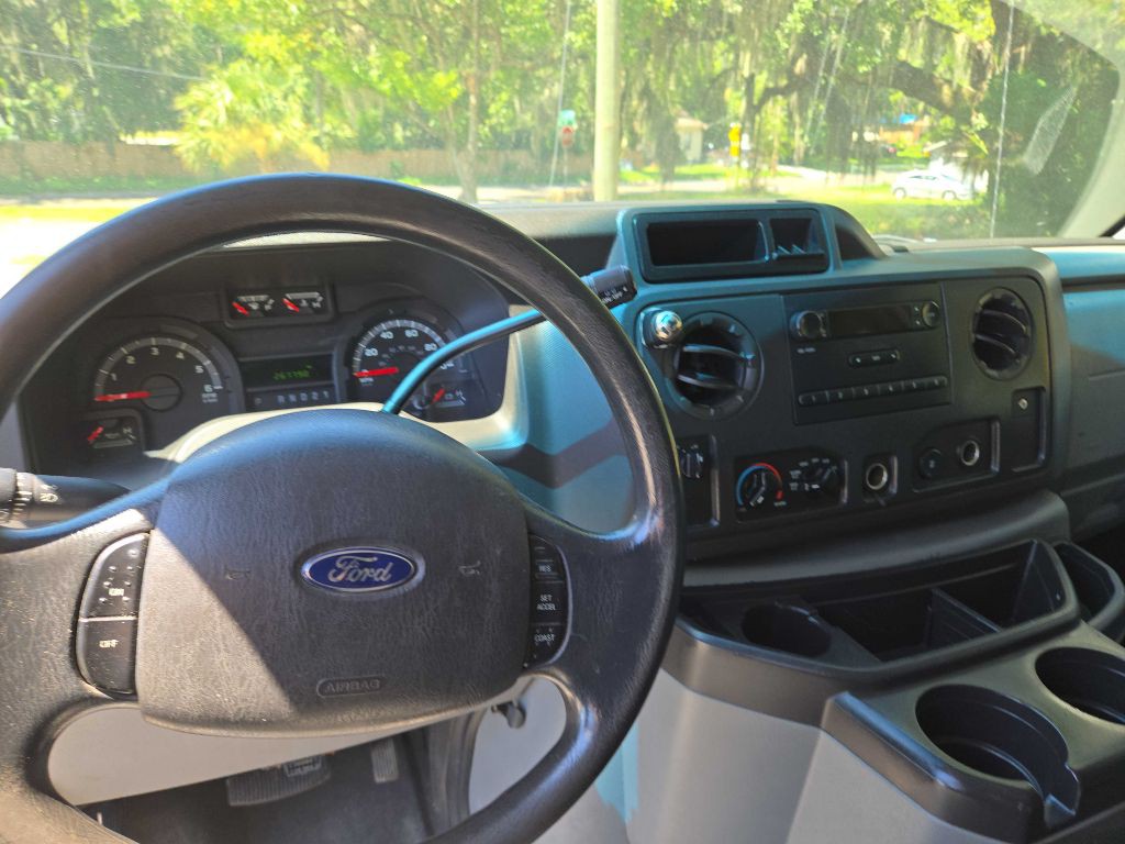 2013 Ford Econoline Image 1
