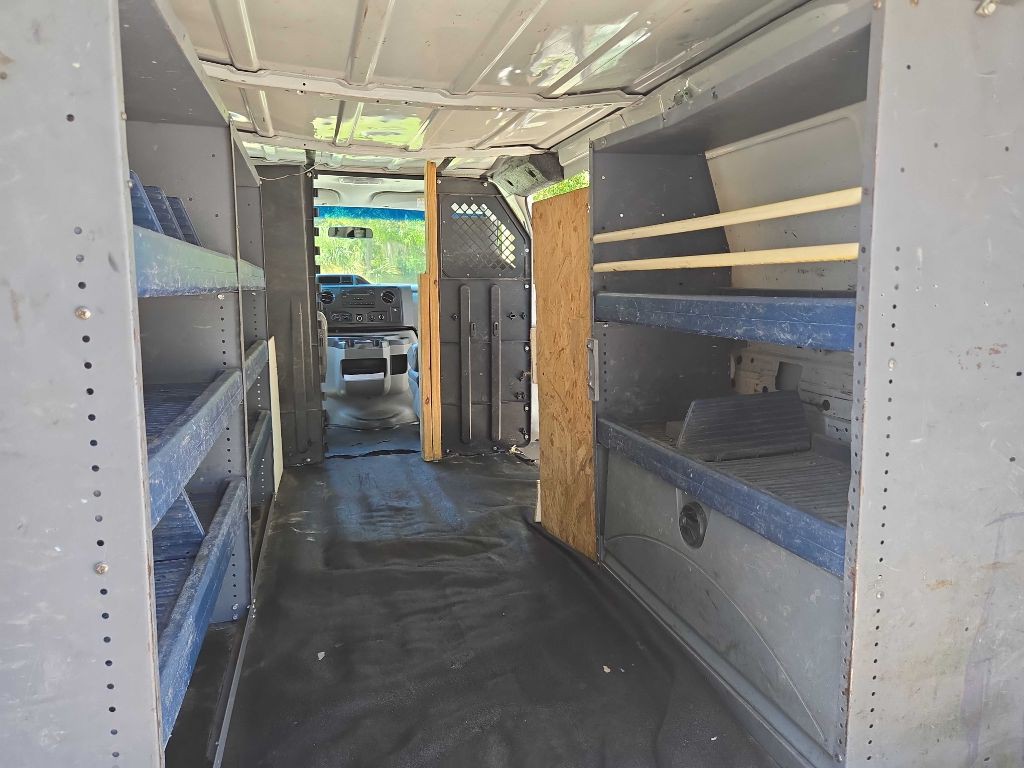 2013 Ford Econoline Image 11