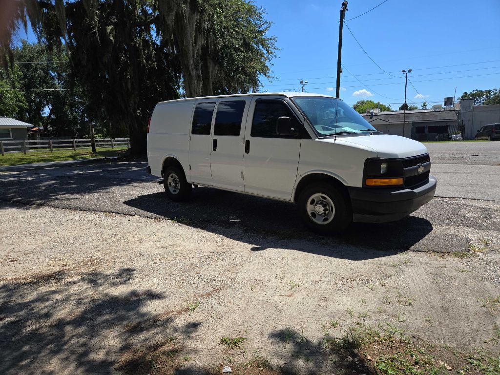 2017 Chevrolet Express Image 2