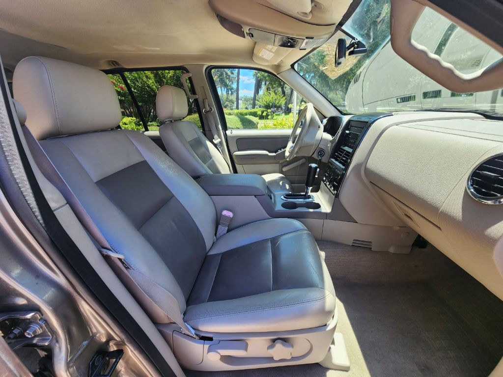 2006 Ford Explorer Image 7