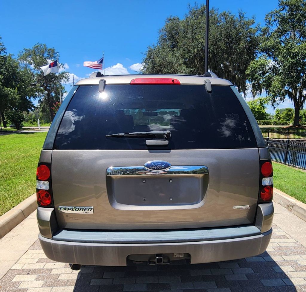 2006 Ford Explorer Image 8