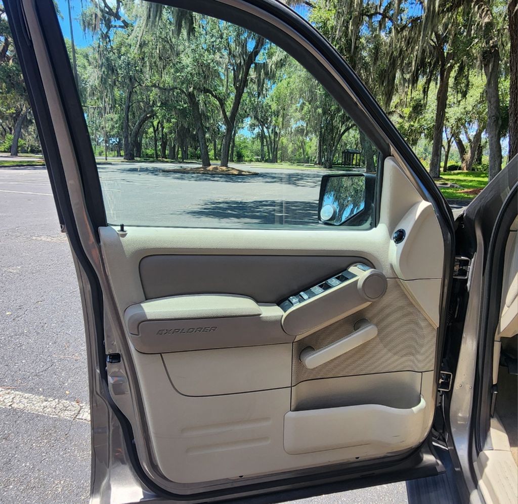 2006 Ford Explorer Image 15