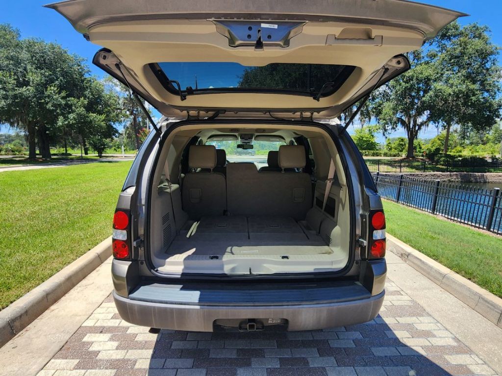 2006 Ford Explorer Image 17