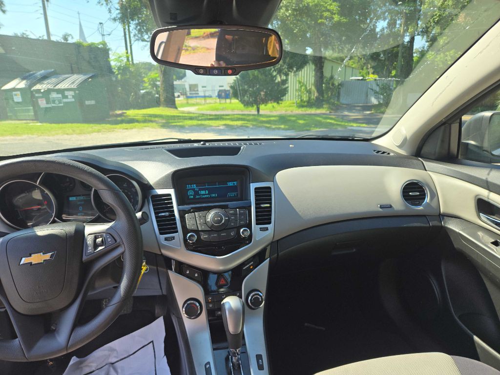 2013 Chevrolet Cruze Image 8