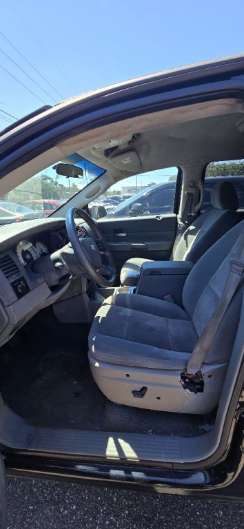 2004 Dodge Durango Image 2