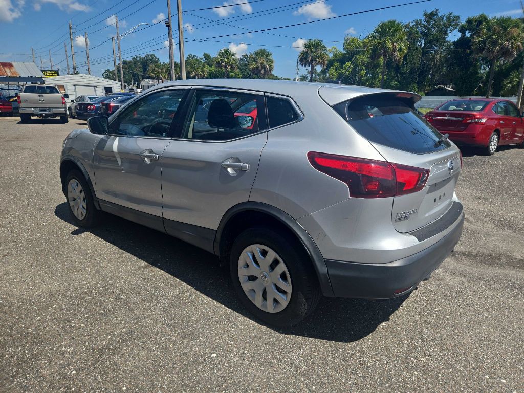 2018 Nissan Rogue Image 4