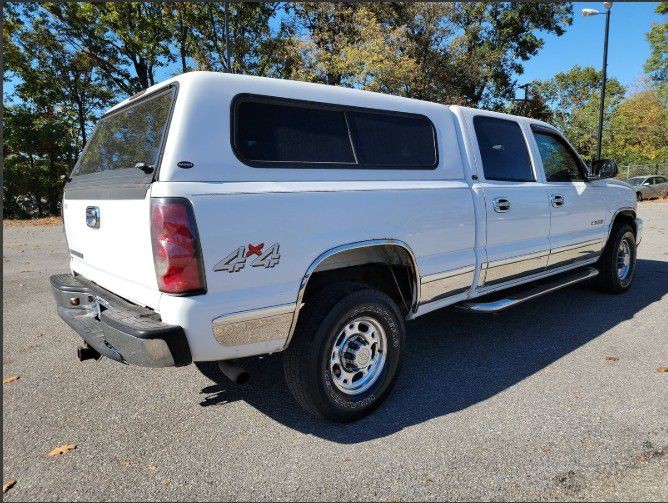 2006 Chevrolet Silverado 1500 Image 2