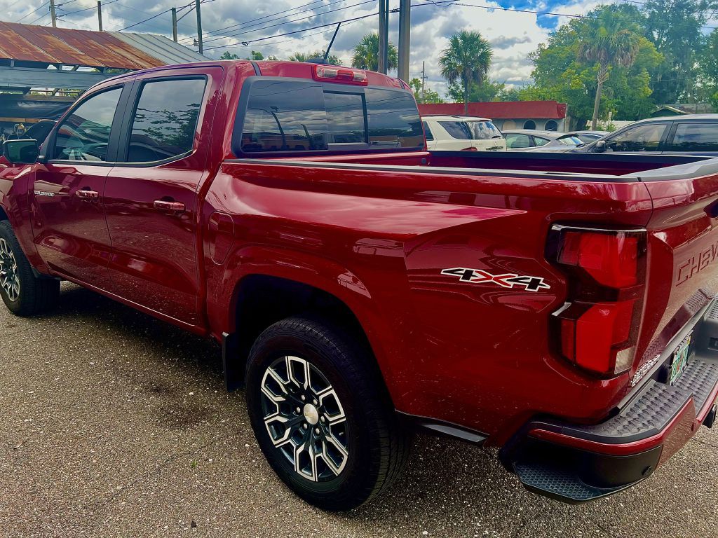 2024 Chevrolet Colorado Image 3