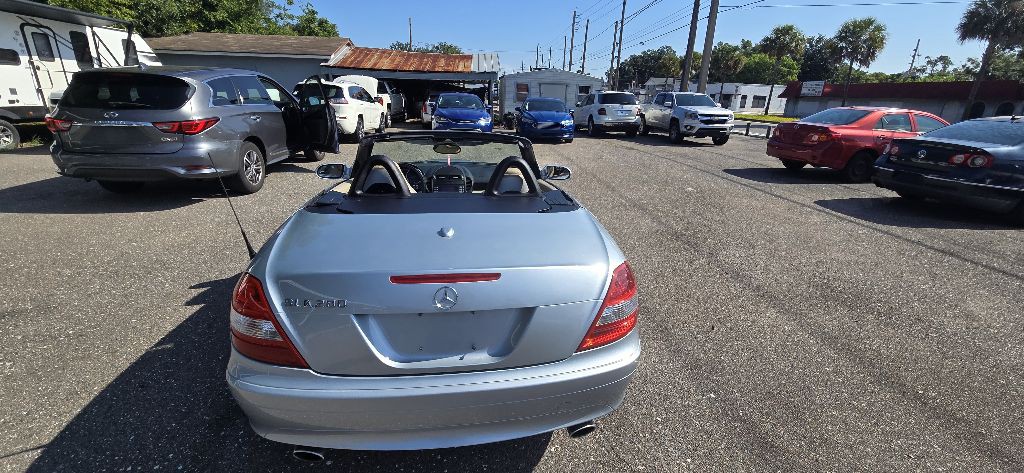 2007 Mercedes-Benz SLK-Class Image 8