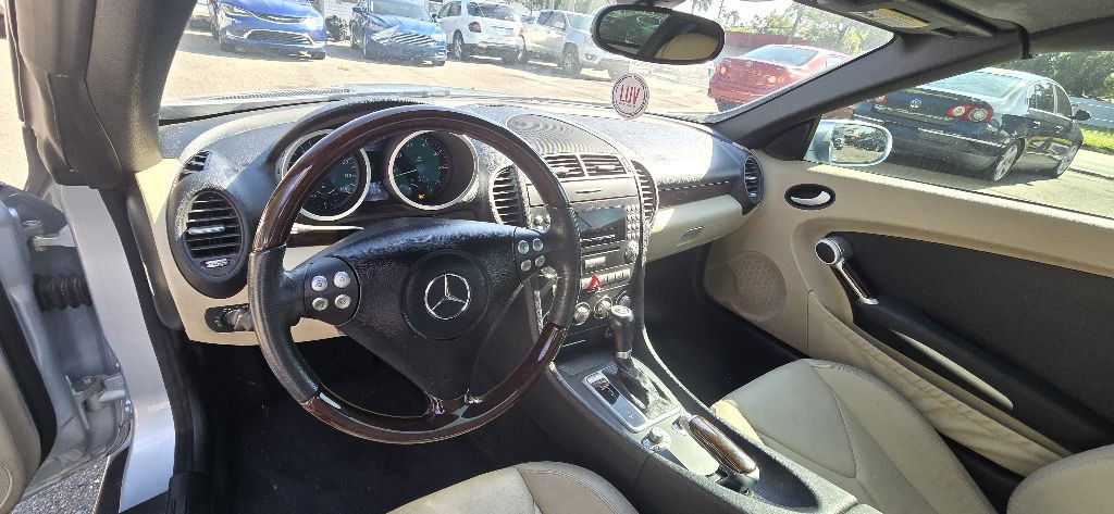 2007 Mercedes-Benz SLK-Class Image 10