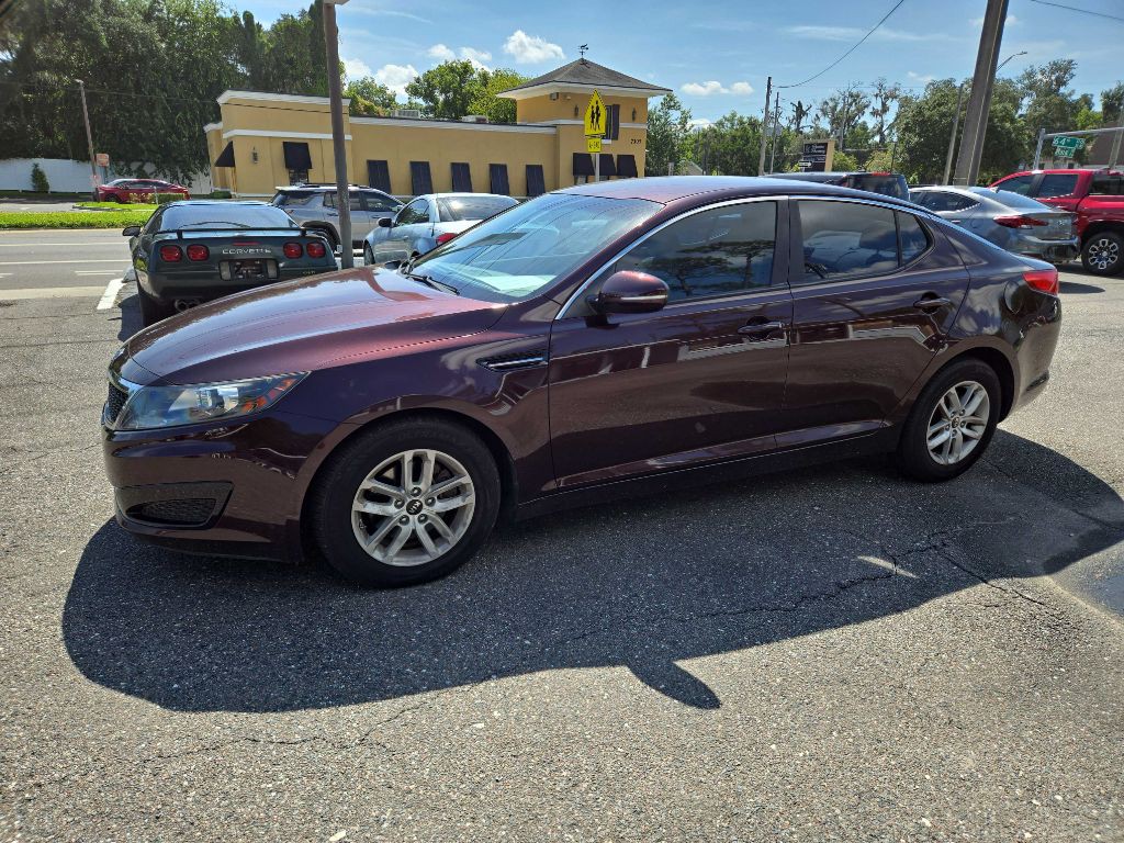 2011 Kia Optima Image 1