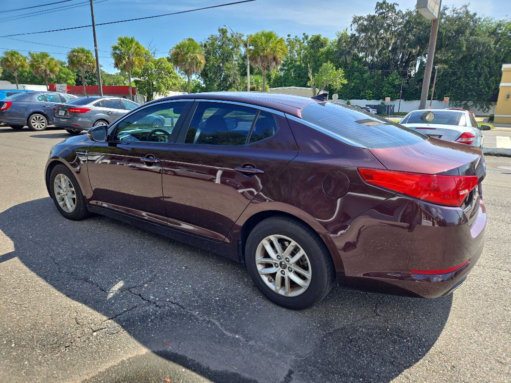 2011 Kia Optima Image 3