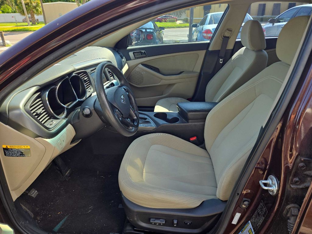 2011 Kia Optima Image 5