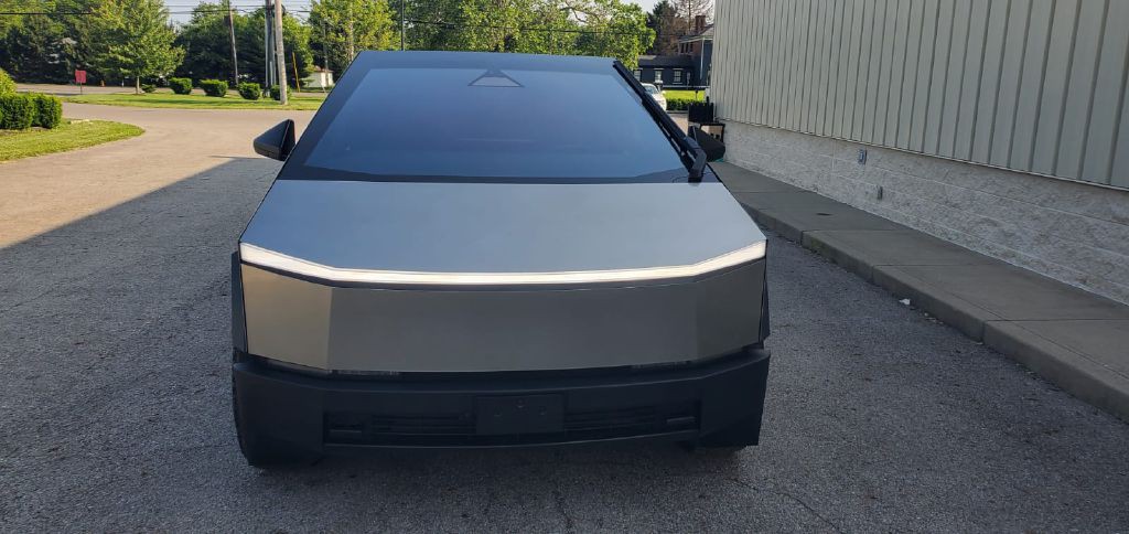 2024 Tesla Cybertruck Image 2