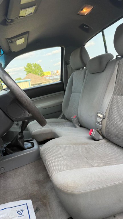2010 Toyota Tacoma Image 10